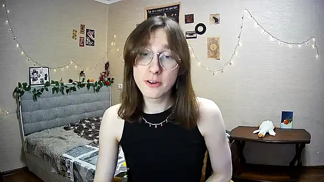 Snapshot of tangerine4dreams chatting on 02/09/25, 12:19 tangerine4dreams online show from 02/09/25, 12:19