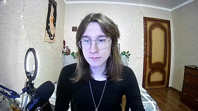 Snapshot of tangerine4dreams chatting on 02/11/25, 10:15 tangerine4dreams online show from 02/11/25, 10:15