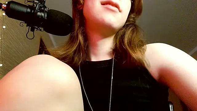 Snapshot of tangerine4dreams chatting on 02/15/25, 10:00 tangerine4dreams online show from 02/15/25, 10:00