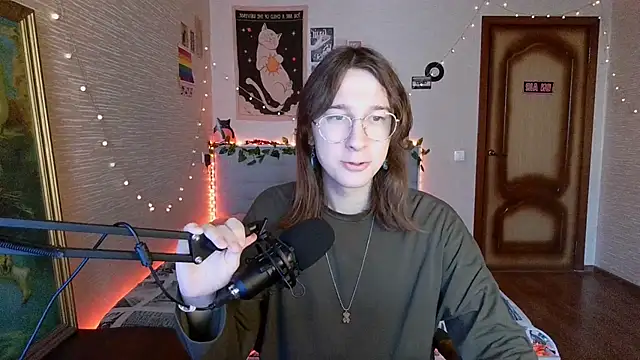 Snapshot of tangerine4dreams chatting on 02/21/25, 06:29 tangerine4dreams online show from 02/21/25, 06:29