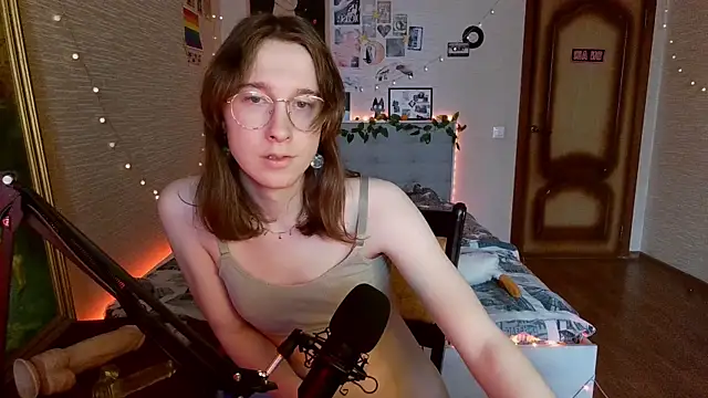 Snapshot of tangerine4dreams chatting on 02/22/25, 09:23 tangerine4dreams online show from 02/22/25, 09:23