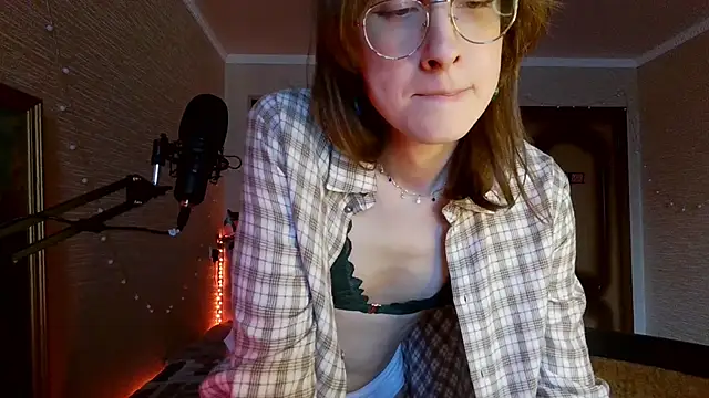 Snapshot of tangerine4dreams chatting on 02/27/25, 11:41 tangerine4dreams online show from 02/27/25, 11:41