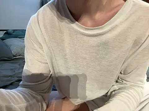 Julian wins online show from 02/25/25, 02:47