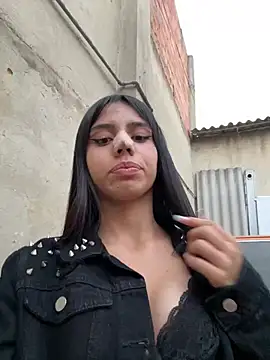 Laura-Khalifa online show from 02/08/25, 10:51