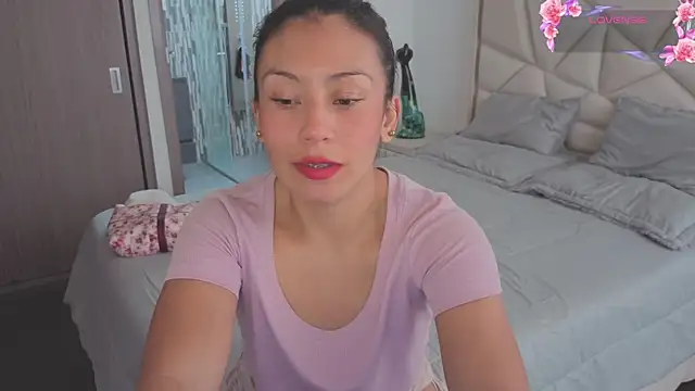 Snapshot of salome_stockman_s chatting on 04/18/26, 05:28 salome stockman s online show from 04/18/26, 05:28