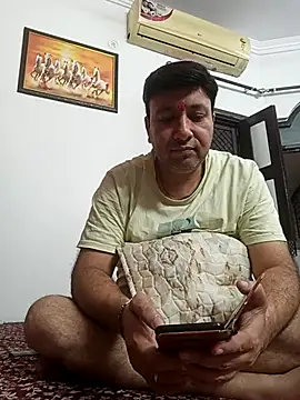 Snapshot of innocentboy1987 chatting on 09/23/25, 06:49 innocentboy1987 online show from 09/23/25, 06:49