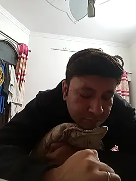 Snapshot of innocentboy1987 chatting on 11/19/25, 06:24 innocentboy1987 online show from 11/19/25, 06:24