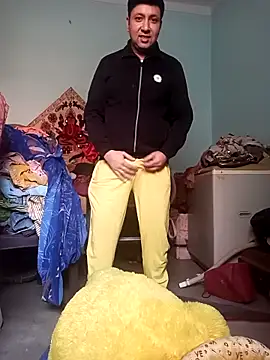 Snapshot of innocentboy1987 chatting on 11/20/25, 06:13 innocentboy1987 online show from 11/20/25, 06:13