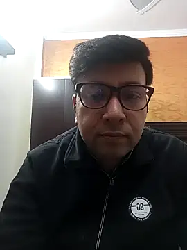 Snapshot of innocentboy1987 chatting on 11/21/25, 09:41 innocentboy1987 online show from 11/21/25, 09:41