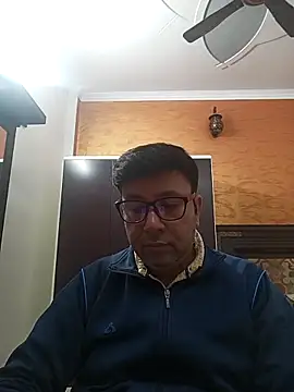 Snapshot of innocentboy1987 chatting on 11/22/25, 07:18 innocentboy1987 online show from 11/22/25, 07:18