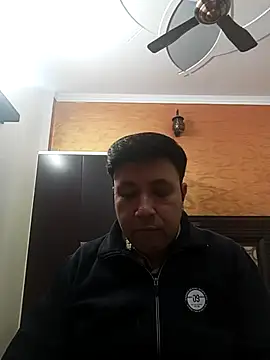 Snapshot of innocentboy1987 chatting on 11/24/25, 05:07 innocentboy1987 online show from 11/24/25, 05:07