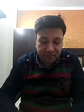 Snapshot of innocentboy1987 chatting on 11/28/25, 04:59 innocentboy1987 online show from 11/28/25, 04:59