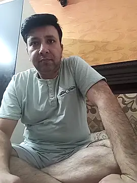 innocentboy1987 online show from 04/28/26, 05:23