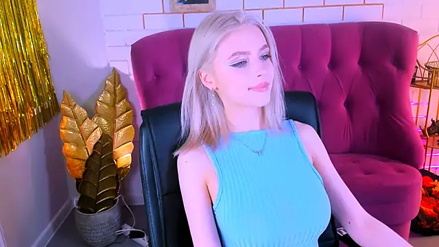 LeonaStane online show from 02/08/25, 04:57