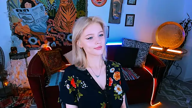 LeonaStane online show from 09/13/25, 05:13