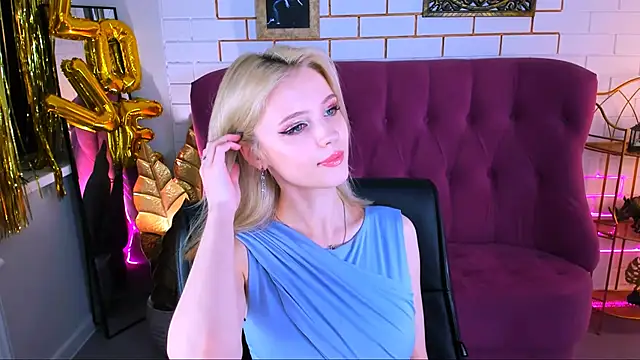 LeonaStane online show from 10/05/25, 05:00