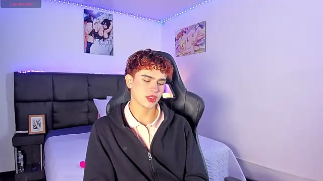 Aiiden 15 online show from 11/13/25, 12:37