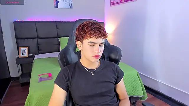 Aiiden 15 online show from 12/20/25, 12:56