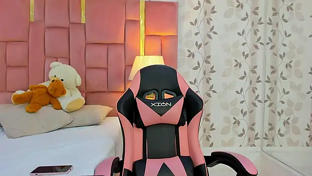 ArianaFranco online show from 10/16/25, 12:39