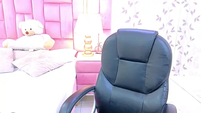 ArianaFranco online show from 05/06/26, 02:11