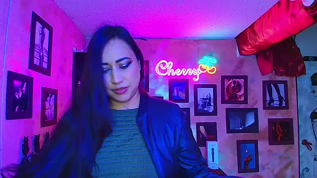 Snapshot of cherryy_bombshelll chatting on 01/06/26, 04:54 cherryy bombshelll online show from 01/06/26, 04:54