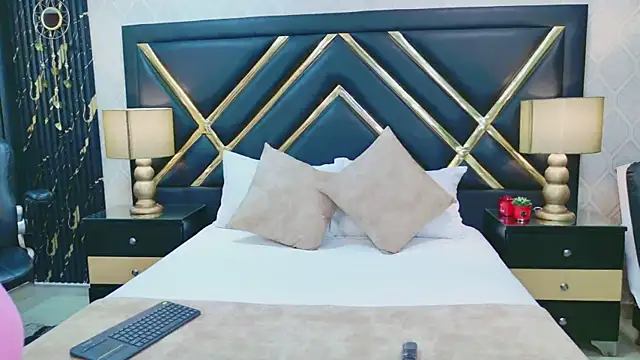 SophieWinsloow online show from 05/14/26, 12:23