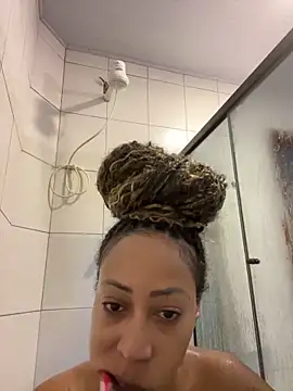 Snapshot of dianagolley420 chatting on 03/17/25, 01:18 dianagolley420 online show from 03/17/25, 01:18