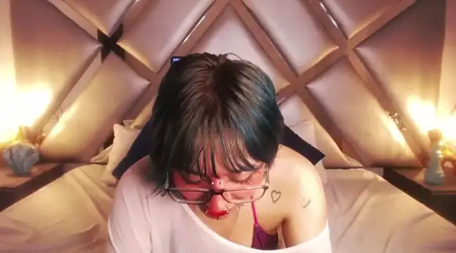 Snapshot of DarkMysterysF chatting on 03/04/25, 12:29 DarkMysterysF online show from 03/04/25, 12:29