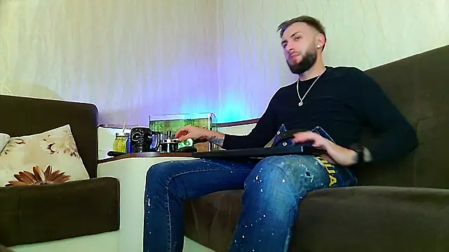 Snapshot of JamieNoxus chatting on 03/07/25, 08:22 JamieNoxus online show from 03/07/25, 08:22