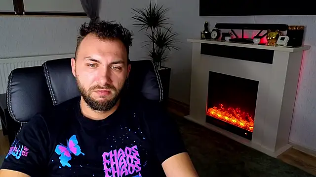 Snapshot of JamieNoxus chatting on 11/25/25, 06:24 JamieNoxus online show from 11/25/25, 06:24