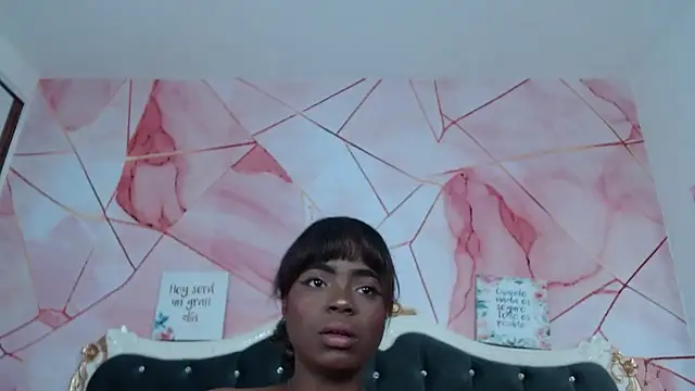 LindaBird online show from 10/31/25, 12:17