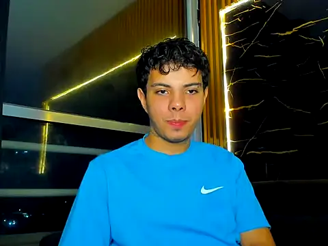 Snapshot of Alessandro_1610 chatting on 06/16/26, 03:09 Alessandro 1610 online show from 06/16/26, 03:09