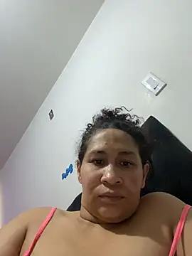 Snapshot of Carola-Ross chatting on 04/20/26, 04:54 Carola-Ross online show from 04/20/26, 04:54
