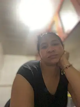 Snapshot of Carola-Ross chatting on 05/24/26, 01:38 Carola-Ross online show from 05/24/26, 01:38