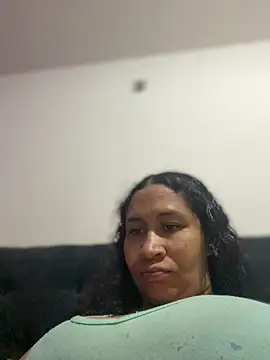 Snapshot of Carola-Ross chatting on 06/03/26, 01:03 Carola-Ross online show from 06/03/26, 01:03