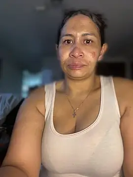 Snapshot of Carola-Ross chatting on 06/11/26, 12:25 Carola-Ross online show from 06/11/26, 12:25