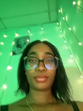 Snapshot of blackgril12 chatting on 03/18/25, 01:43 blackgril12 online show from 03/18/25, 01:43