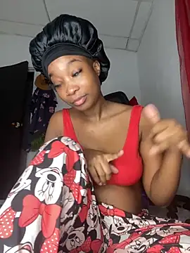 Snapshot of blackgril12 chatting on 09/24/25, 11:13 blackgril12 online show from 09/24/25, 11:13