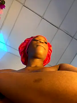 Snapshot of blackgril12 chatting on 10/17/25, 11:35 blackgril12 online show from 10/17/25, 11:35