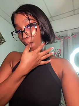 Snapshot of blackgril12 chatting on 02/03/26, 11:21 blackgril12 online show from 02/03/26, 11:21