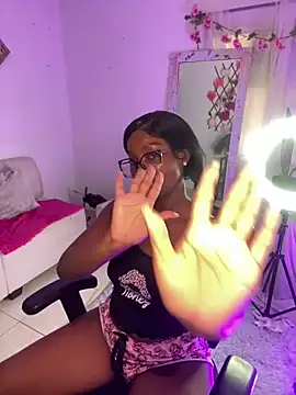 Snapshot of blackgril12 chatting on 02/21/26, 10:22 blackgril12 online show from 02/21/26, 10:22