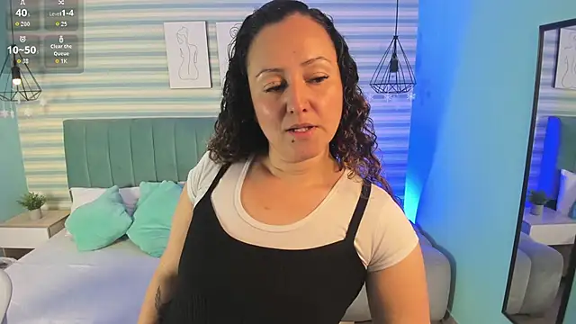 Snapshot of abby_apple chatting on 01/19/26, 01:04 abby apple online show from 01/19/26, 01:04