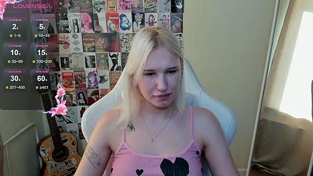 EvelinaLuu online show from 06/09/26, 01:17