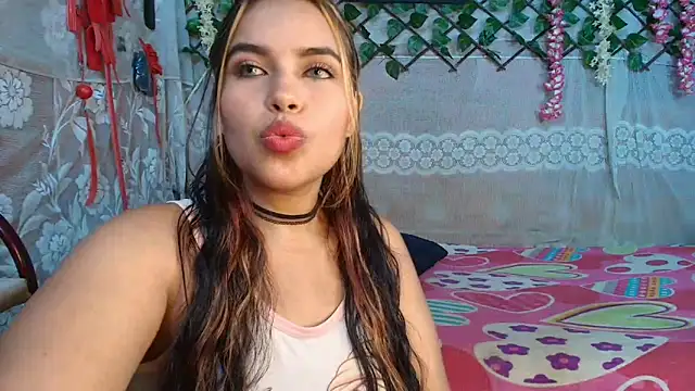 Snapshot of leandro49112 chatting on 03/10/26, 04:45 leandro49112 online show from 03/10/26, 04:45