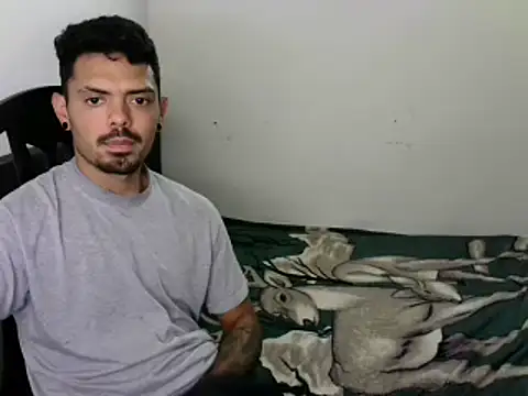 Snapshot of chocolatino16 chatting on 03/20/25, 02:19 chocolatino16 online show from 03/20/25, 02:19