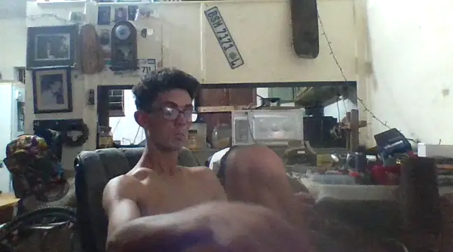Snapshot of Invisibledickman chatting on 03/04/25, 07:01 Invisibledickman online show from 03/04/25, 07:01