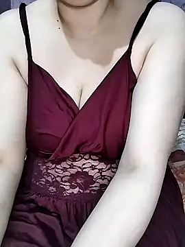 Snapshot of elnotella chatting on 02/10/25, 06:20 elnotella online show from 02/10/25, 06:20