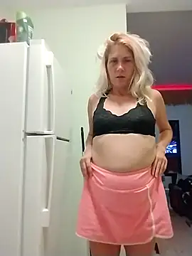 Snapshot of Skippydippy99 chatting on 10/05/25, 05:39 Skippydippy99 online show from 10/05/25, 05:39