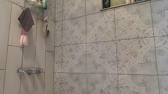 ShysluutGia online show from 10/06/25, 09:51