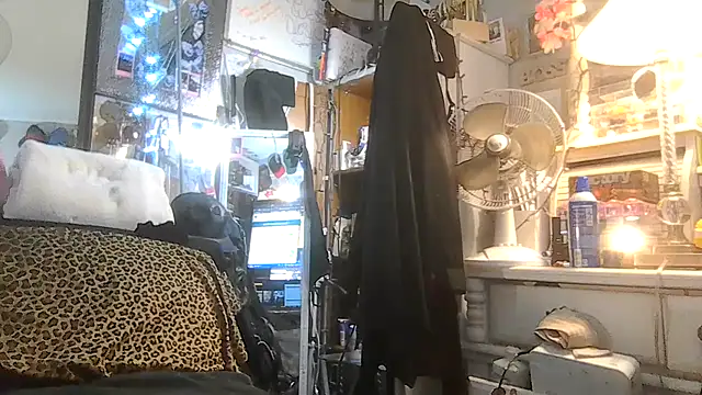 ShysluutGia online show from 10/07/25, 09:28